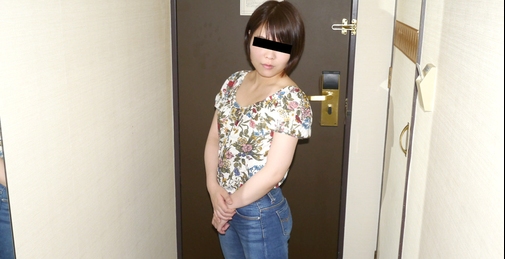 緊張気味の素人娘を優しく調教しちゃいます